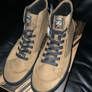 VANS “The Lizzie Shoe” Skateboarding Shoes 9.5 Unisex